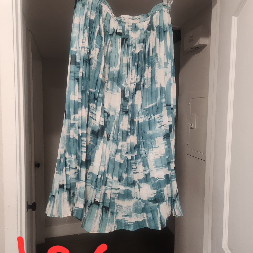 White and Blue Pleated Midi Skirt for Casual Resort Wear